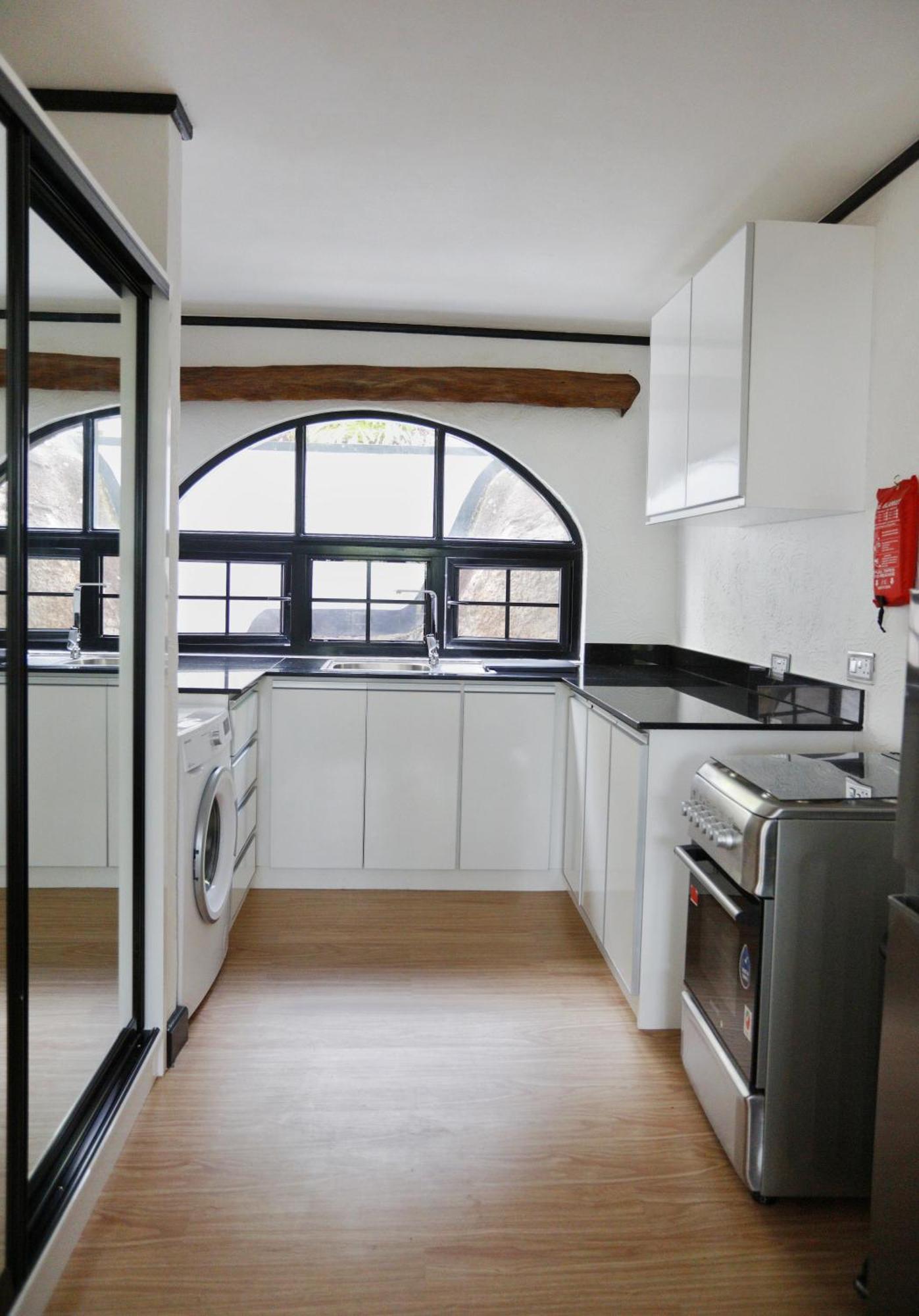 The Salty Palms Apartment โบวาลง ภายนอก รูปภาพ