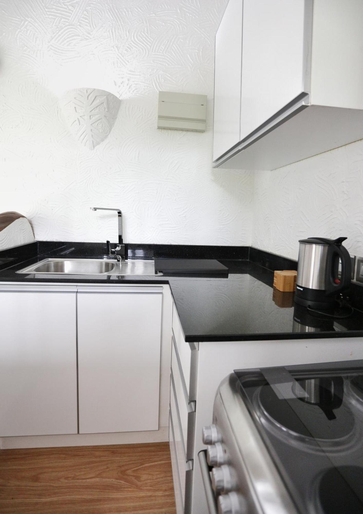 The Salty Palms Apartment โบวาลง ภายนอก รูปภาพ
