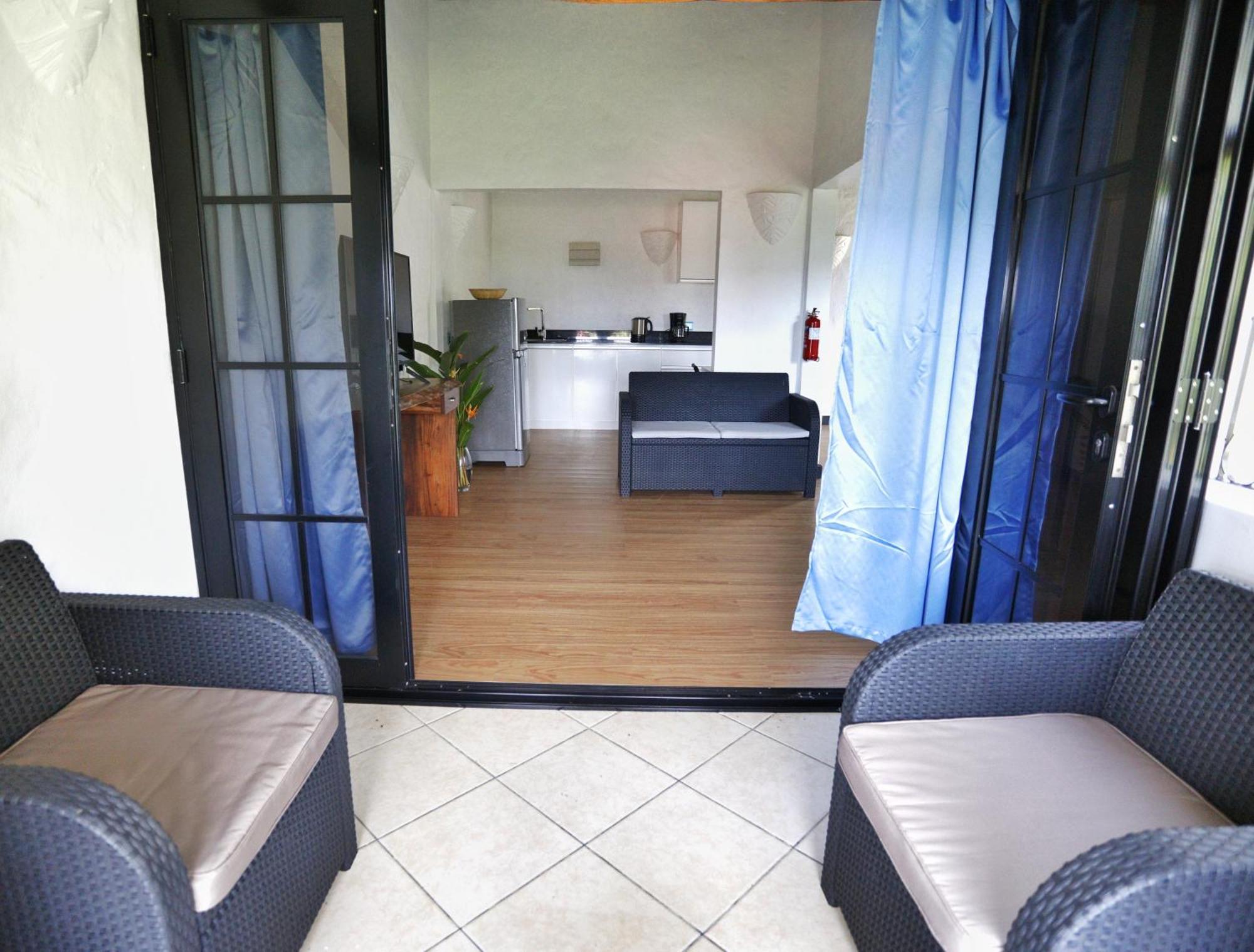 The Salty Palms Apartment โบวาลง ภายนอก รูปภาพ