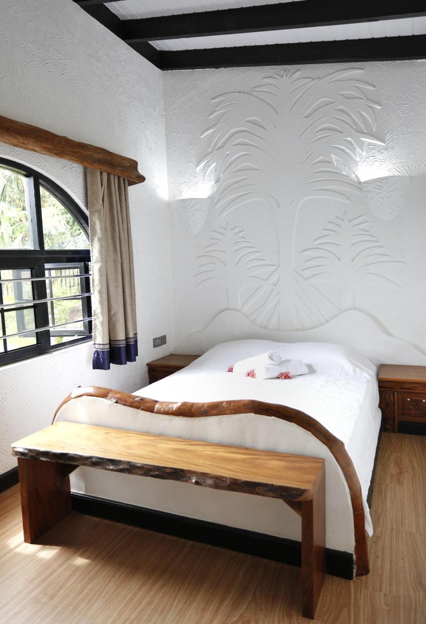 The Salty Palms Apartment โบวาลง ภายนอก รูปภาพ