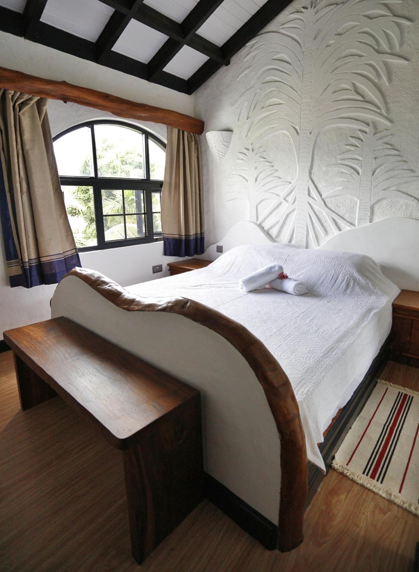 The Salty Palms Apartment โบวาลง ภายนอก รูปภาพ