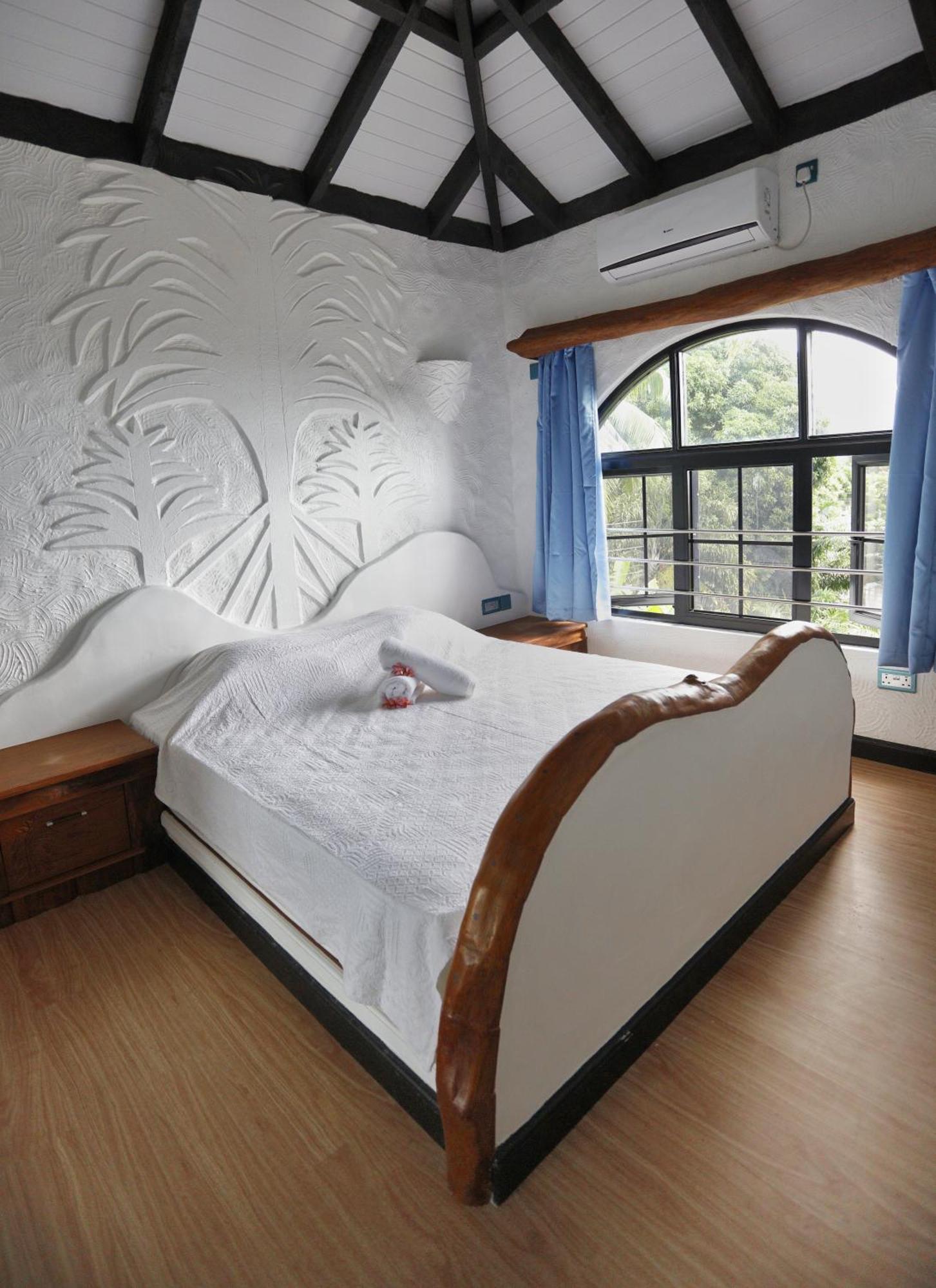 The Salty Palms Apartment โบวาลง ภายนอก รูปภาพ