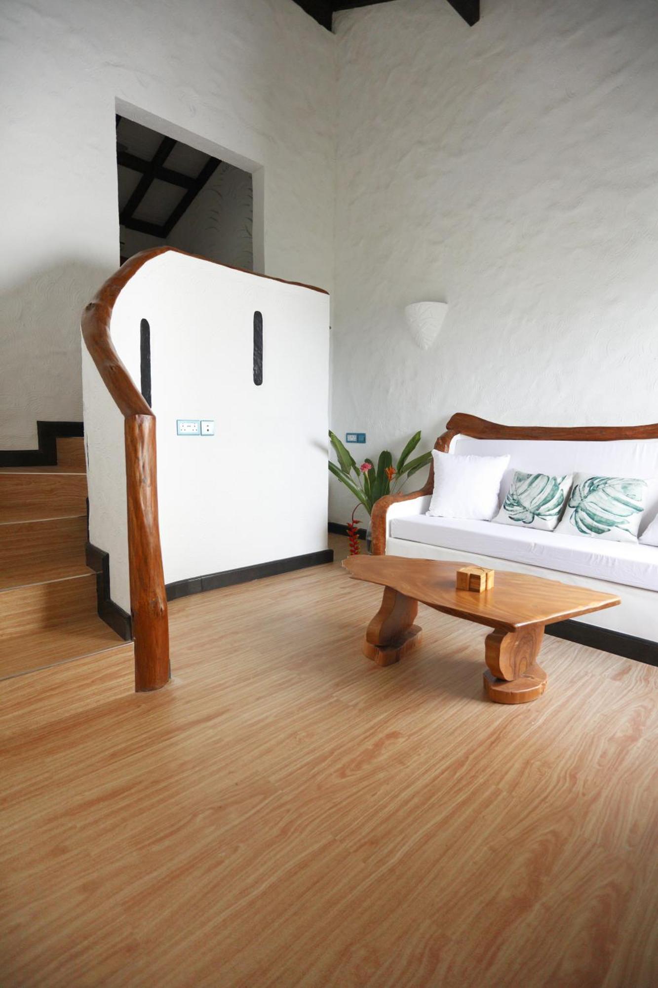 The Salty Palms Apartment โบวาลง ภายนอก รูปภาพ
